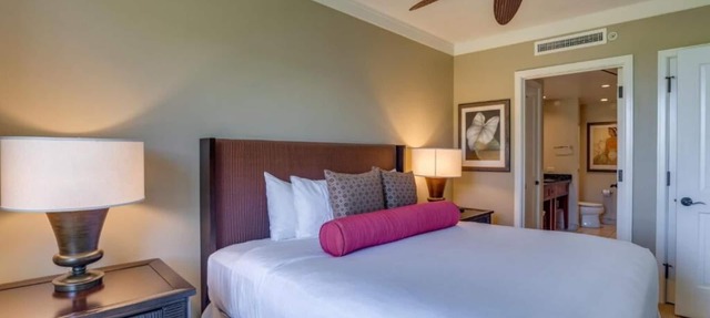 Island Elegance: Beach Retreat Near Kapalua Airport! Onsite Pool, FREE Parking