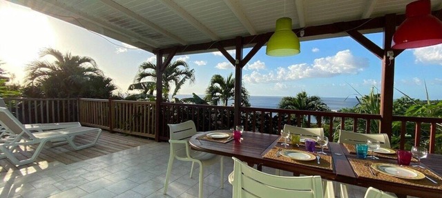 Island Oasis Estate - Hot Tub, Ocean Views, AC