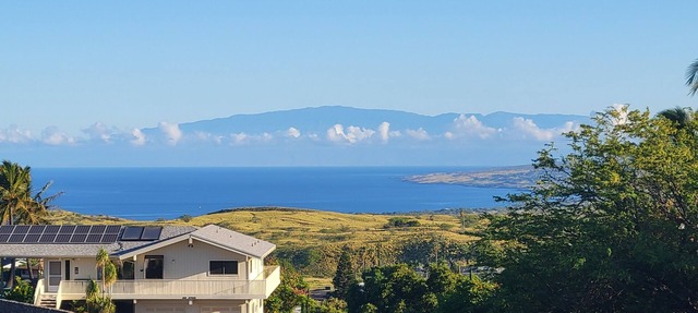 Island Views Hale, Panoramic Ocean & Sunset Views 4BR/3BA Sleeps 10, Pool Access
