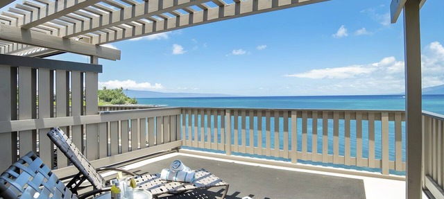 Kahana, Kahana Sunset, Spacious 4 BR, Beachfront, Sleeps 12