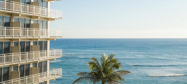Kaimana Beach Hotel