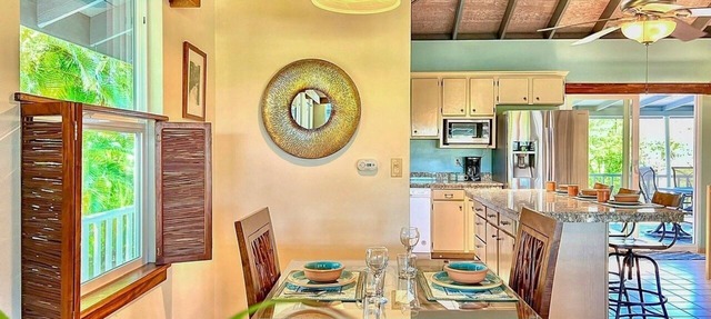Kaloli Sunrise by the Sea - private pool, lanais, and home!