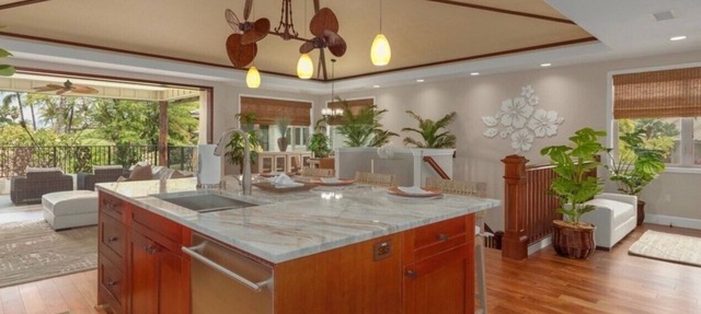 KaMilo Luxury Living - Hale Lani. Bikes and Beach Gear included.