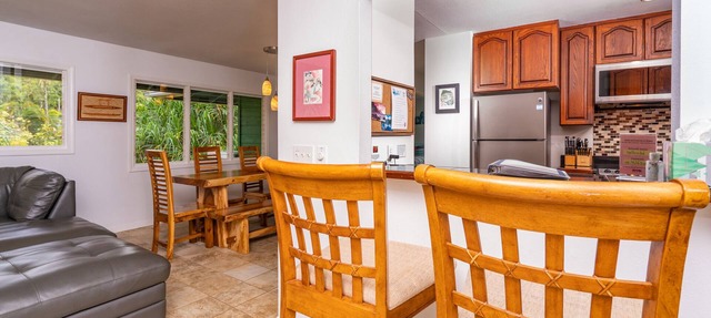Kauai Tree House - Nestled Along a Stream with Tropical Surroundings.