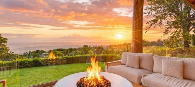 Kona Hilltop Estate | Sleeps 30 | Endless Views