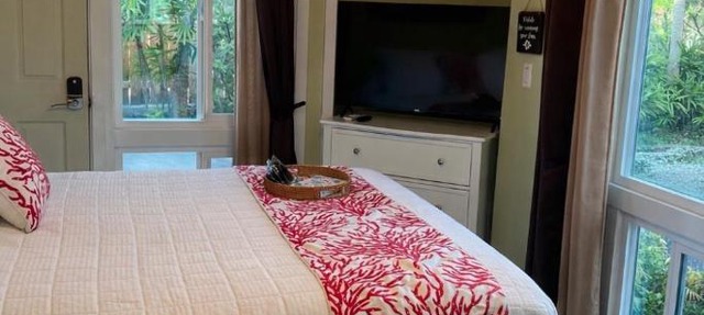 Kona Nook - Cozy Studio with Island Warmth