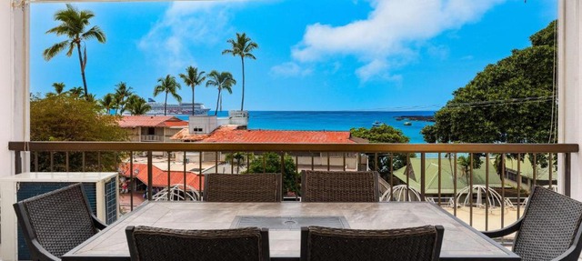 Kona Plaza#302: Third Floor, Ocean View, AC!