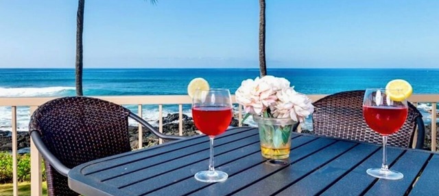 Kona Reef Oceanfront 2-bedroom/2-bathroom condo D11 in beautiful Kailua-Kona