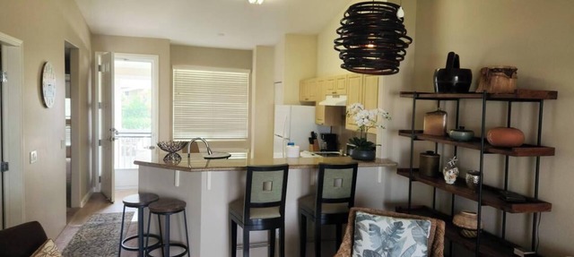 Kona Sea Ridge cozy 2/2 townhome with resort style pool and work out room.