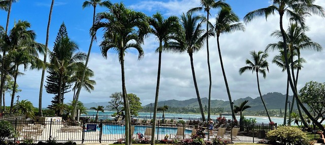 Lae Nani 212, AC, Ocean View, Tropical Oasis, Steps to Beach and Town