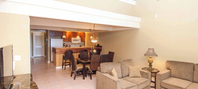 Lahaina 3 Bedroom Condo Sleeps 9