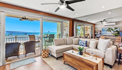 Lahaina Roads 306