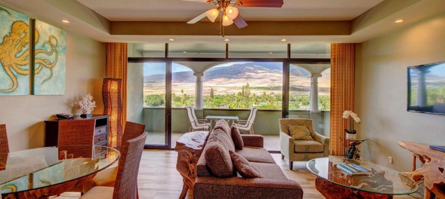 Lahaina Shores Beach Resort, a Destination by Hyatt Residence
