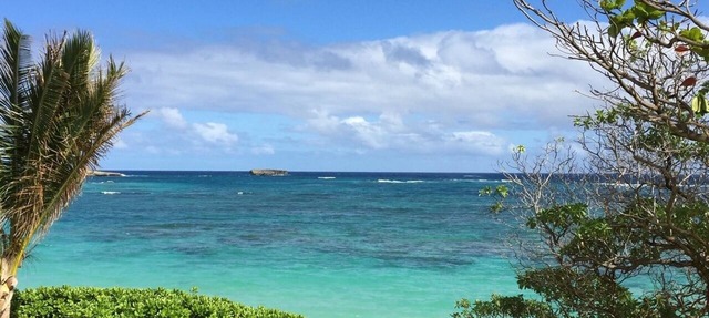 Laie Palms/Oahu - Beachfront 3BR/2BA + Studio/1 BA Home