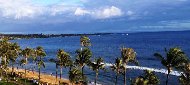 Large 3 Bedroom Ocean Front Villa on 7th floor, Lahaina Tower