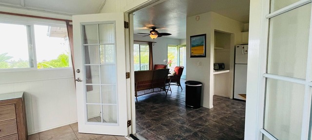 Lovely relaxing home with ocean view and beautiful painted murals