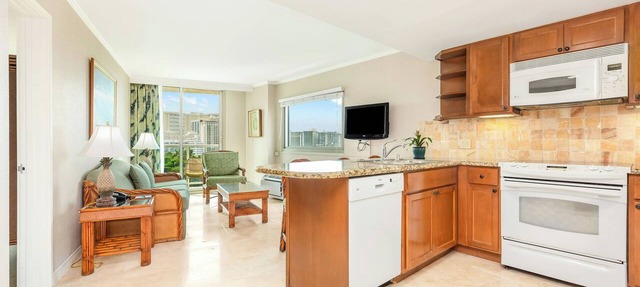 Luana Waikiki Hotel & Suites
