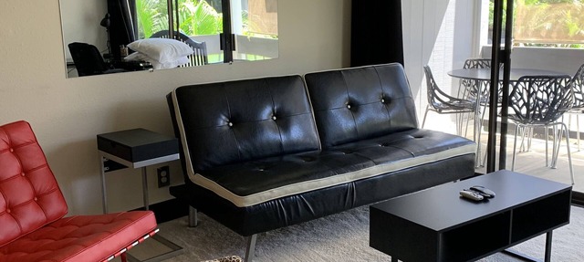 Lucy's Place Air Conditioned Studio with Murphy bed