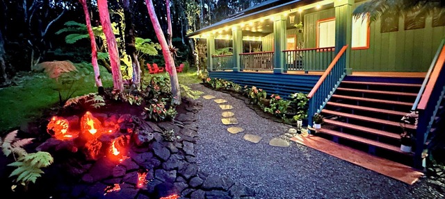 Lush Volcano Retreat- Hot Tub & Lava Water Feature
