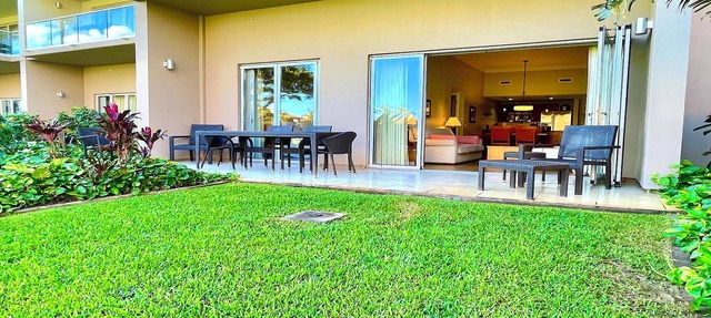 Luxurious Ground Floor, Perfect Family Spot, Private Lanai, 1 Min to Pool/Beach