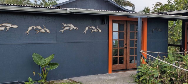 Luxurious Hosted Oceanview Coffee Farm Stay
