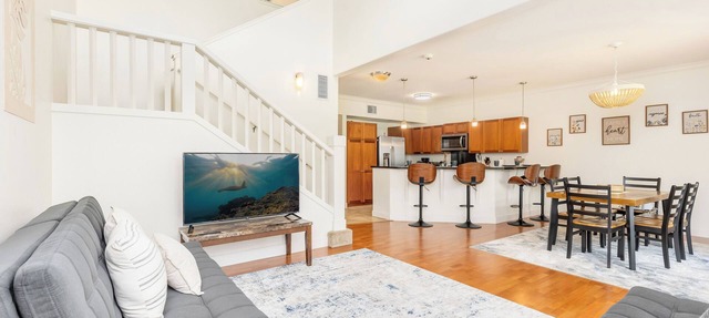 Luxury 2 Story Ko Olina Retreat with Resort Amenities Near Lagoons
