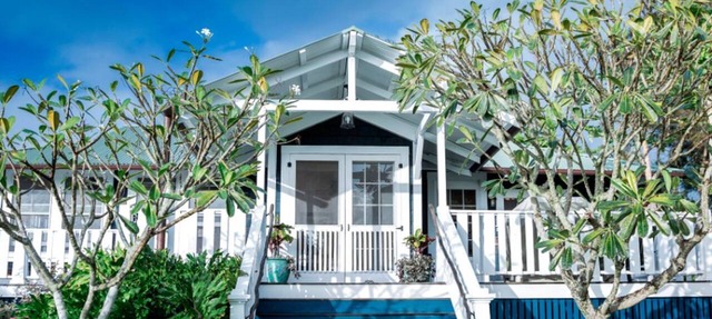 Luxury Cottage Rental with Lava Rock Swimming Pool on Kohala Coast, Hawaii