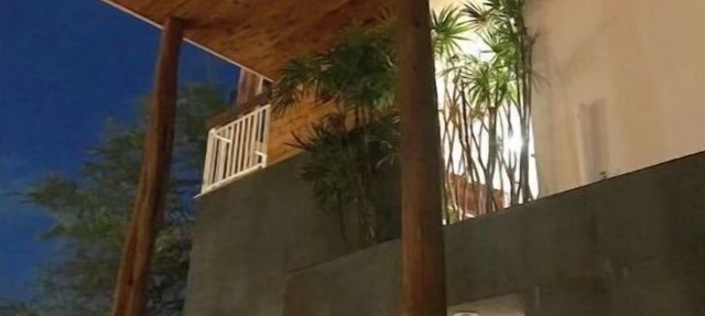 Luxury Modern 2Bdrm in PARADISE/AC/5 STAR LOCATION/WALK 2 BEACH