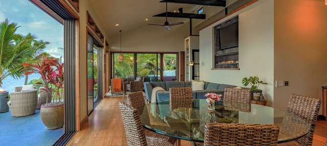 Luxury Oceanfront Balinese Oasis
