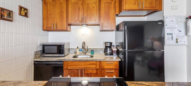 Luxury Oceanview Punaluu Condo