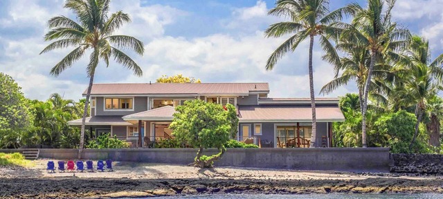 LUXURY PUAKO BEACHFRONT ESTATE and GUESTHOUSE