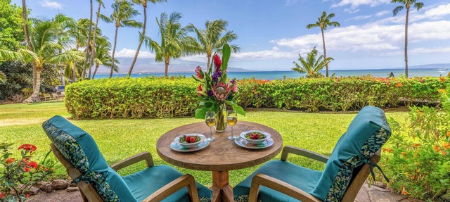 *Maalaea Banyans 104* NEW LISTING Maui Stunning Prime Ocean Front with hot tub!