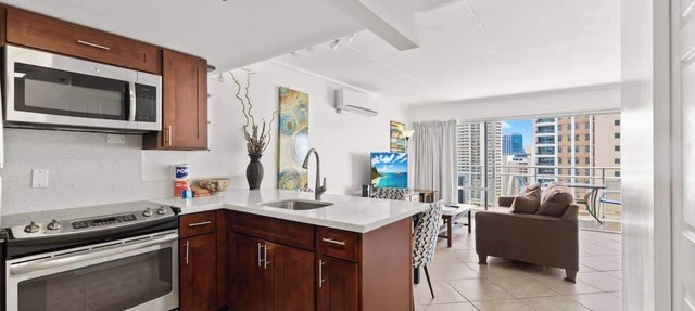 @ Marbella Lane Scenic Ocean & Lagoonview Studio