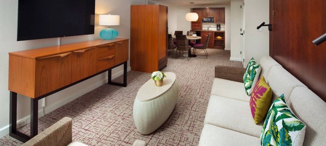 Marriott's Kauai Beach Club 1BR Oceanview Suite
