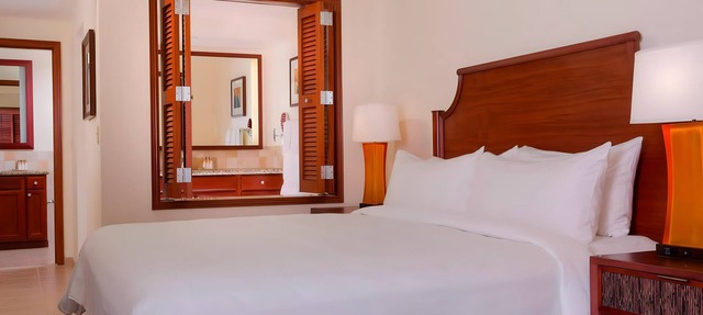 Marriott's Ko Olina Beach Club 1 Bedroom - Many Dates Available!