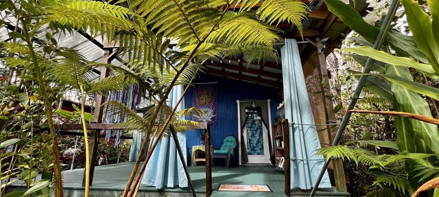 Mermaid Lair Cabin with Volcano Alerts