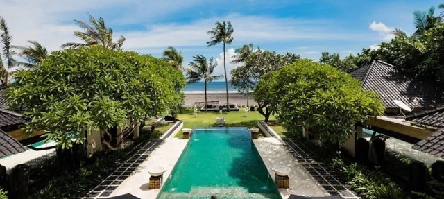 Moana Villa - Luxury beachfront, Pool, AC