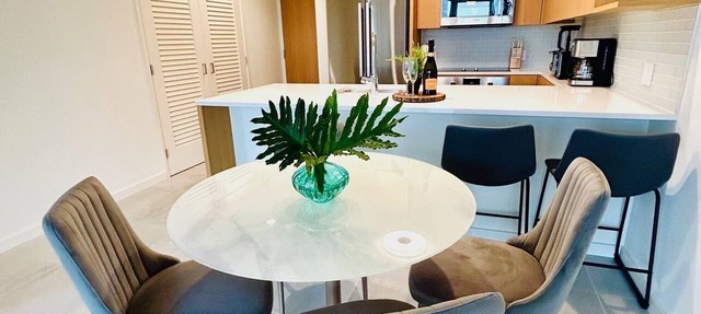 "MODERN LUXURY CONDO 2BR/2BA/2PKG AT SKY ALA MOANA"