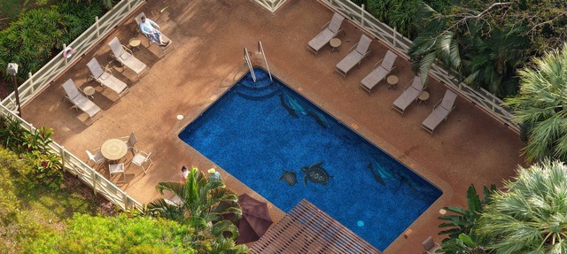 Molokai Paniolo Hale Oasis: Private Beach, Pool