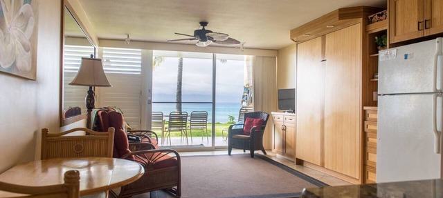 Napili Shores I-173 - Direct Oceanfront: Summer and Fall Savings! Free Activities!