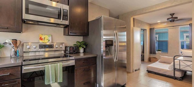 NEW! Central Maui 2BR | AC | Work-Friendly