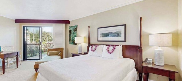 NEW Fall Deal Beachfront Lihue Studio with Resort Pools