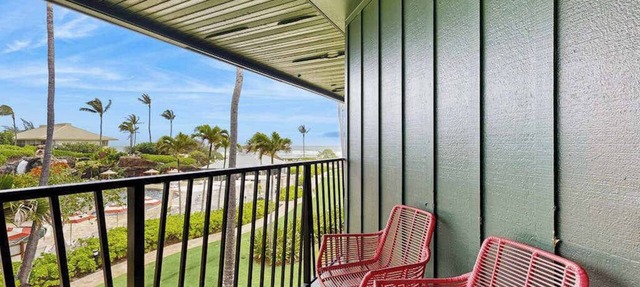 *NEW* Fall Deal Ocean-View Lihue Studio with Beach and Hot Tub
