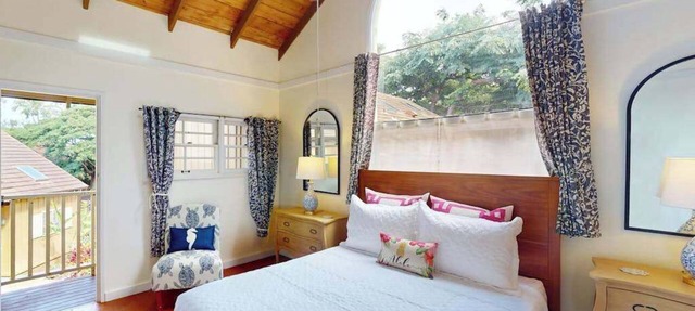 NEW Fall Sale Colorful Molokai Condo Near Kepuhi Beach with Lanai and Pool