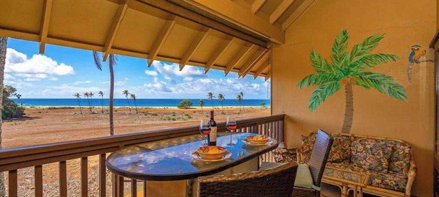 *New* Fall Sale Oceanfront Molokai Studio for Sunset Lanai Evenings