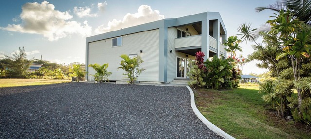 New - Hawaiian Tin Shack