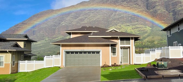 New home. Stunning ocean and mountain views. 5 Minutes from the beach