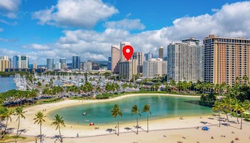Newly Renovated Oceanfront Waikiki- Ilikai Marina