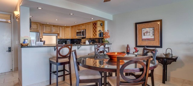 NOTHING BUT OCEAN VIEWS! Remodeled, AC, direct ocean front, large 2bd/2bth