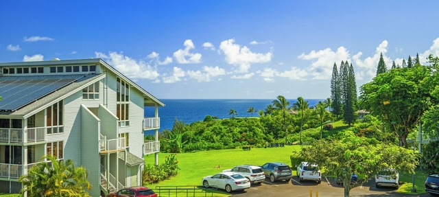 Ocean-Mountain Views 2BR Condo in Princeville with Resort & Hawaiian Vibes